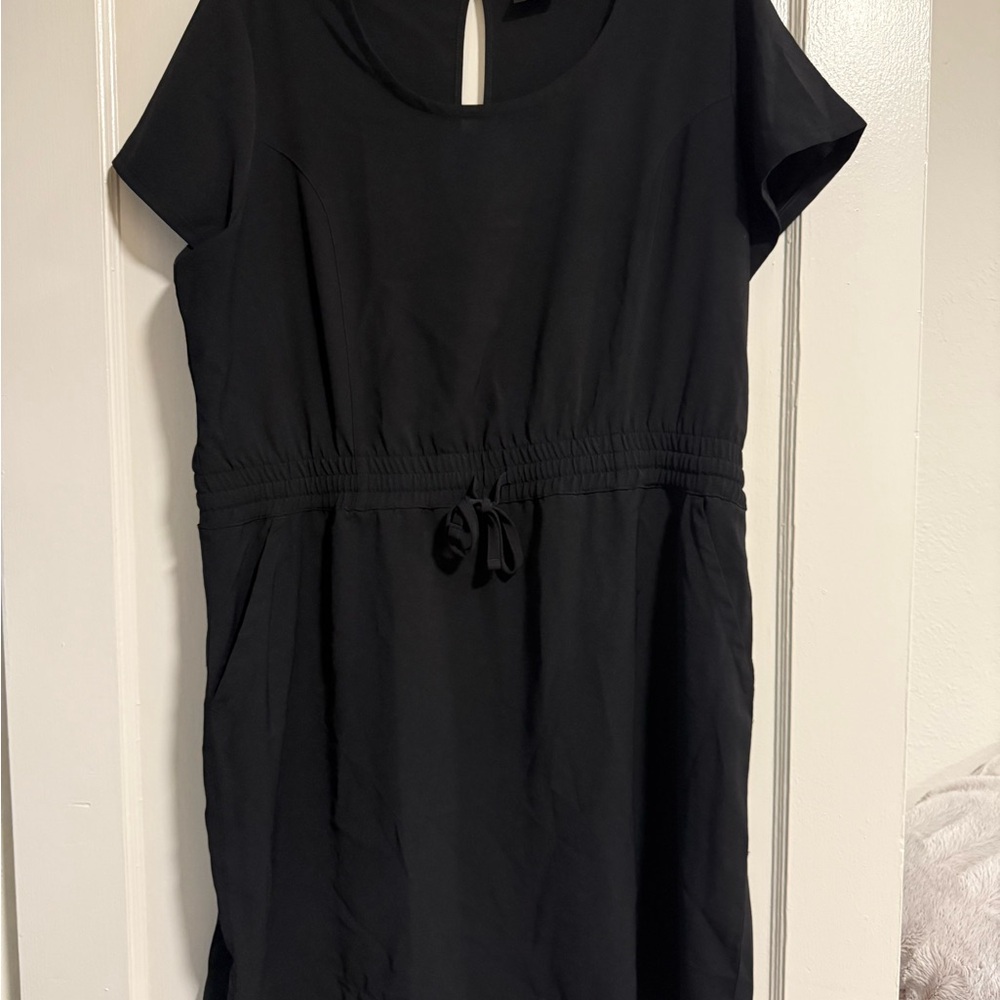 32 Degrees Black Dress